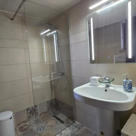 To Petrino, Stylish Stone House, Elani * Siviri
