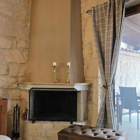 Appartamento To Petrino, Stylish Stone House, Elani *
