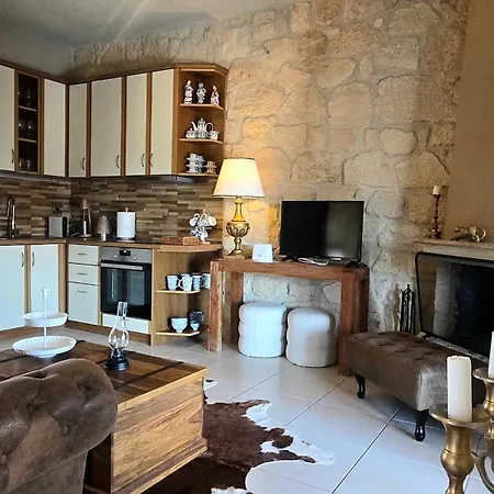 To Petrino, Stylish Stone House, Elani Siviri